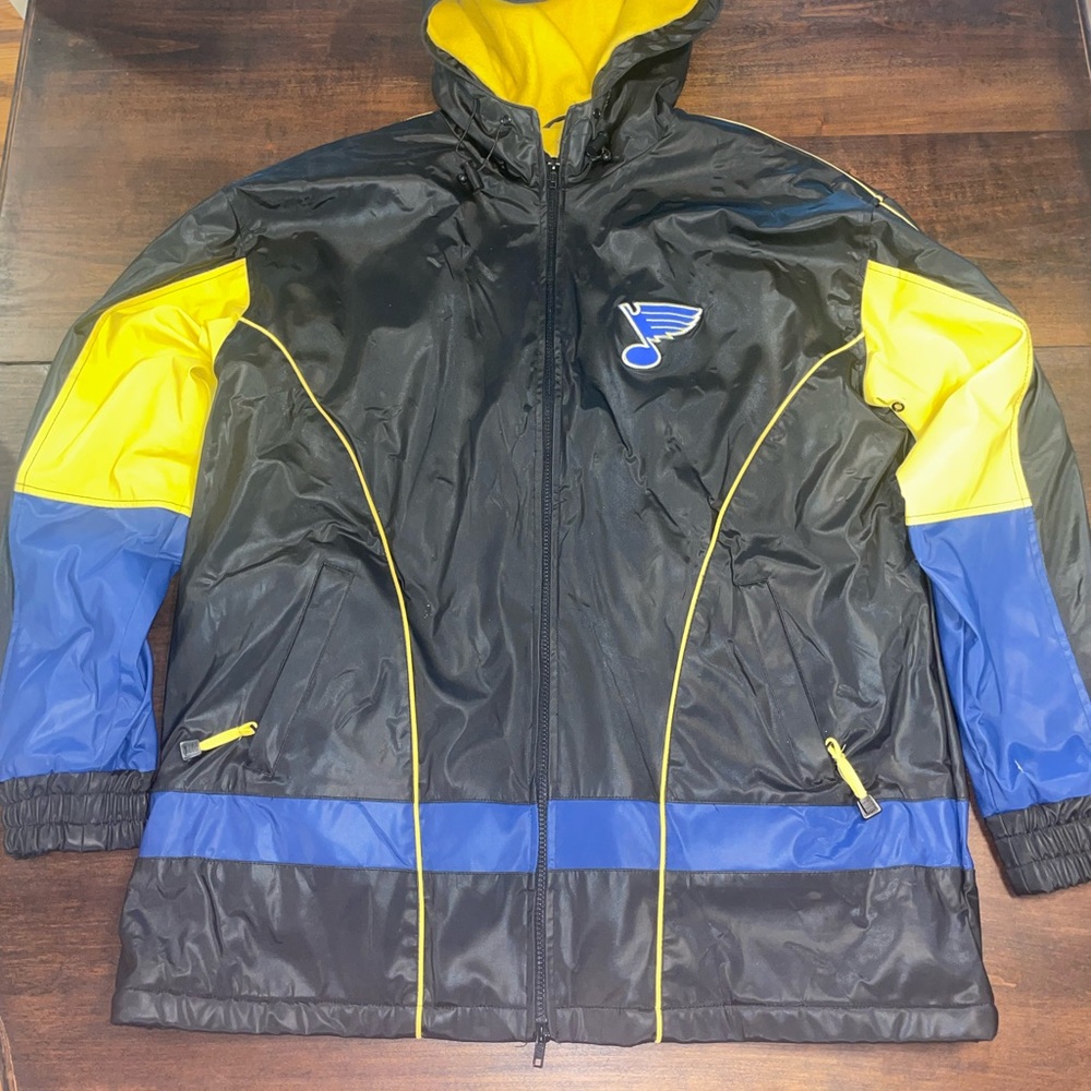 VTG Saint Louis Blues Black and Yellow Windbreaker with Hood and Team Logo